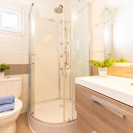 Apartment Edificio Claudia By Interhome Roses